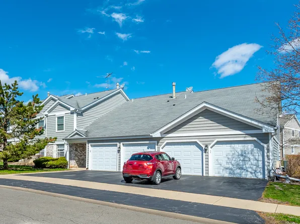 602 Berkley Ct Unit Z2, Schaumburg, IL 60194