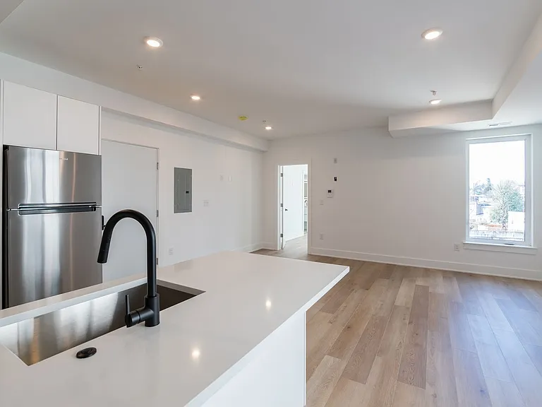5900 Germantown (The Premiere) — Photo 39