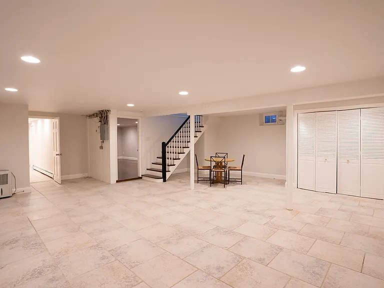 40 Puddingstone Ln — Photo 24