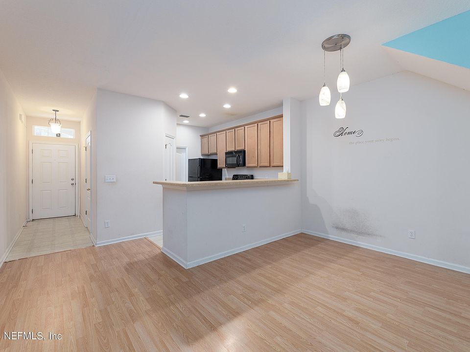 1st image of 12368 SAND PINE Court