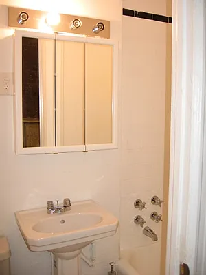 Rented by City Connections Realty | media 43