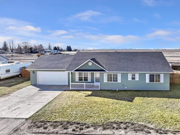 250 W 2nd St, Hazelton, ID 83335
