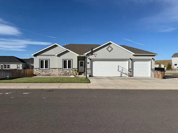 4212 Mojave Dr, Laramie, WY 82072