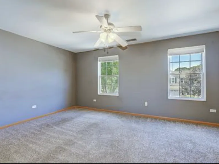 2444 Oak Tree Ln — Photo 20