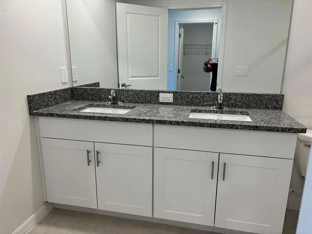 2 bed, 2.5 bath, 1513 sqft, $2,100 — Photo 4