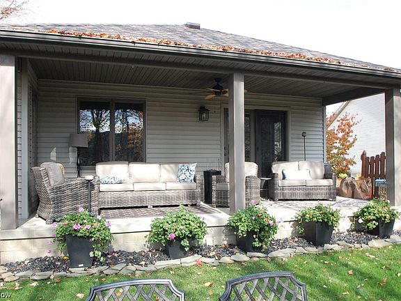 3rd image of 607 Silver Meadow Ln