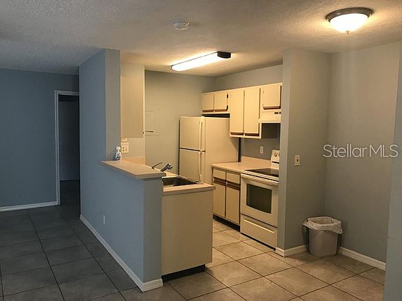 5th image of 6028 Westgate Dr APT 102