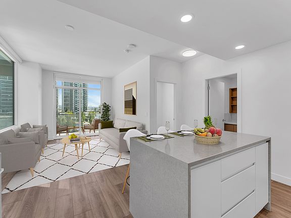 5th image of 401-4433 Alaska St #401