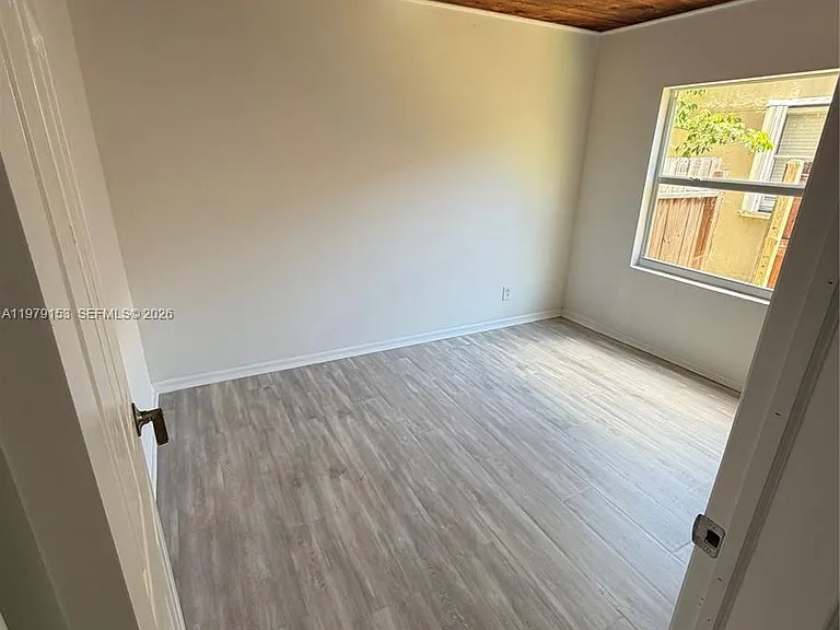 1640 Funston St — Photo 10