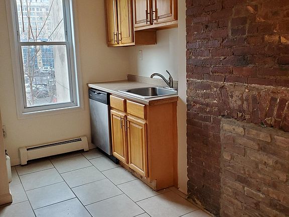 2nd image of 387 Summit Ave #3