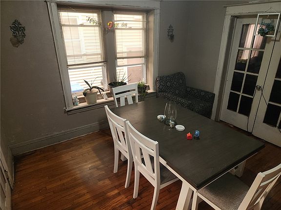 4th image of 129 High St