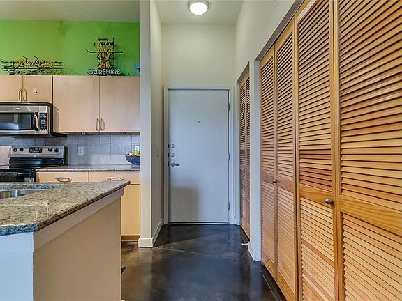4th image of 201 W Lancaster Ave Unit 419