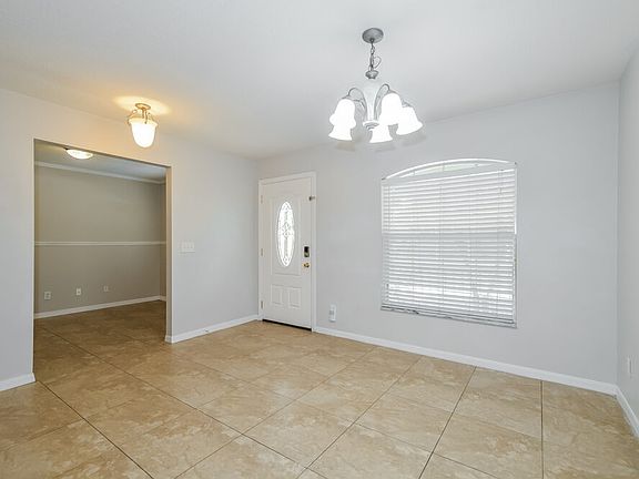 4th image of 708 Haven Oak Ct