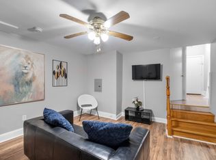 321 N 33rd St #5A, Philadelphia, PA 19104