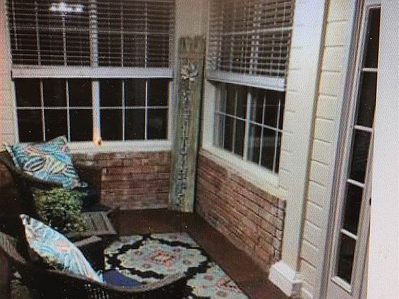 5th image of 8672 N Ashley Glen Cir
