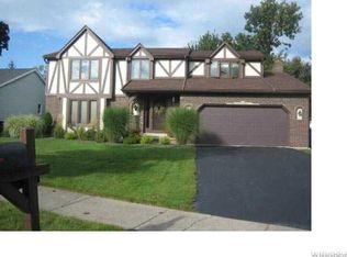 46 Forestview Ct, Williamsville, NY 14221