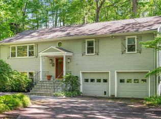 24 Blueberry Hill Pl, Wilton, CT 06897