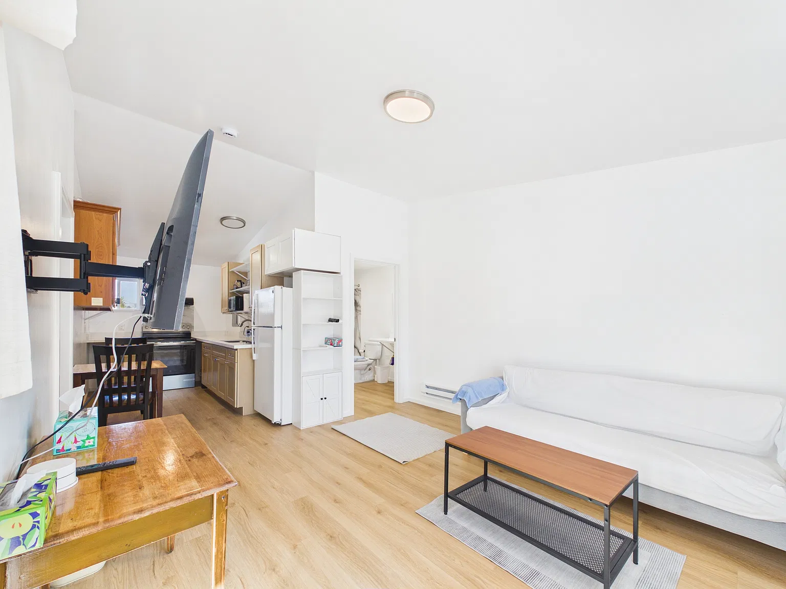 2 bed, 803 sqft, $1,800 — Photo 4