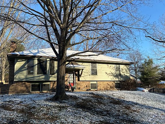 3rd image of 1506 Oxford Ct