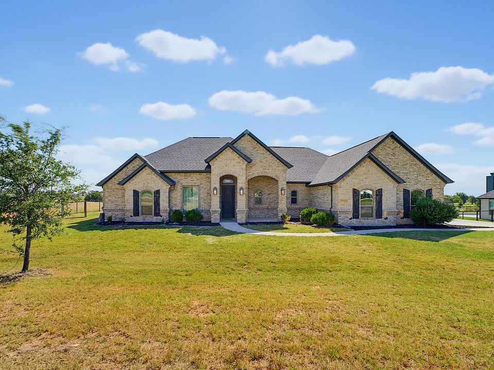 1st image of 139 Bluff Ridge Ct