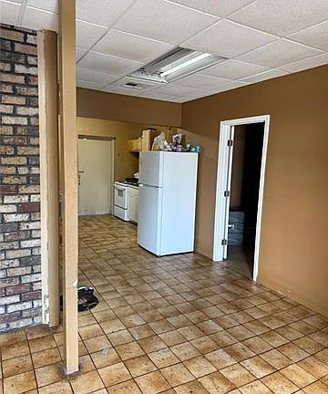 3rd image of 424 Realty Dr