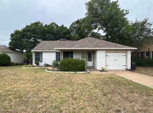 3924 W Spurgeon St, Fort Worth, TX 76133