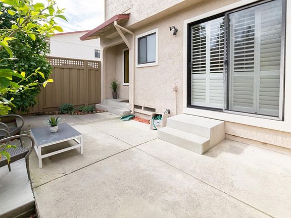 3rd image of 2058 Eucalyptus Ct