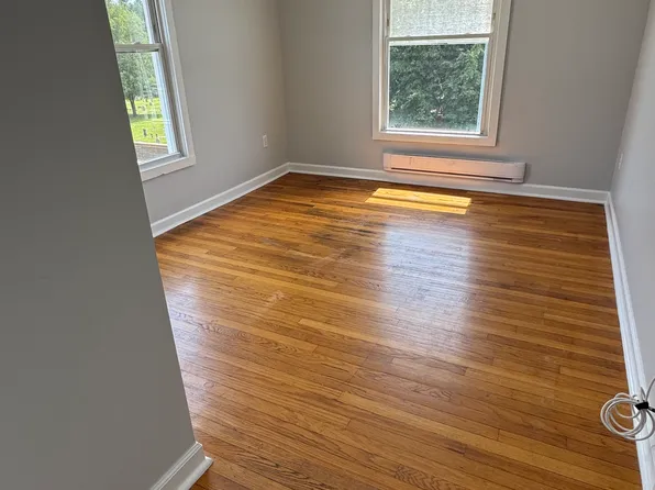 16 Center St #6, Wallingford, CT 06492