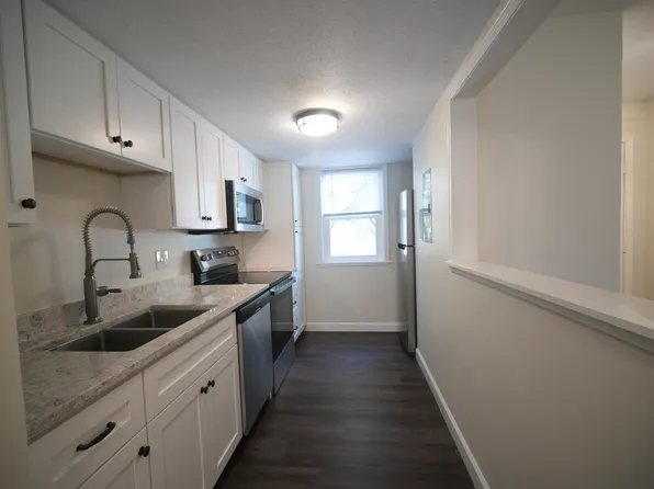 3114 E Covenanter Dr, Bloomington, IN 47401