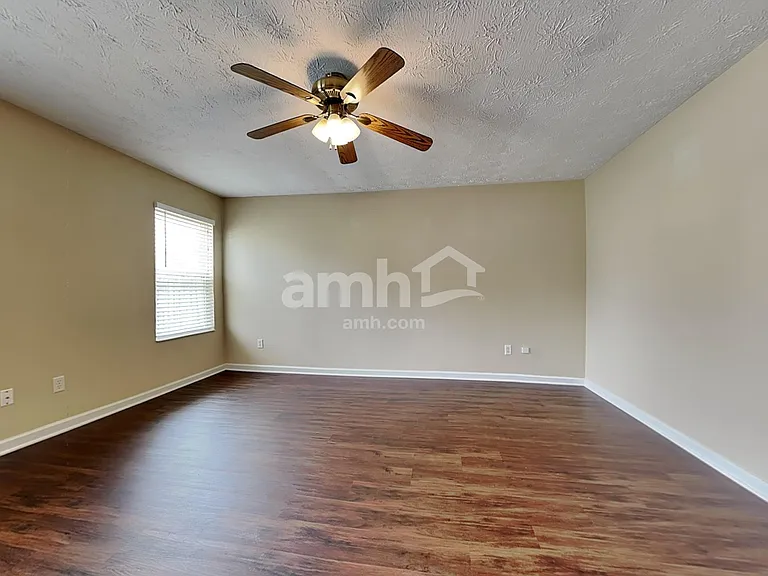 1291 Shannon Ln — Photo 6