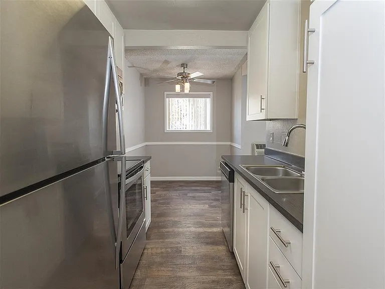 Shadow Oaks Apartment Homes — Photo 7