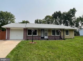 102 W Frederick Dr, Sterling, VA 20164