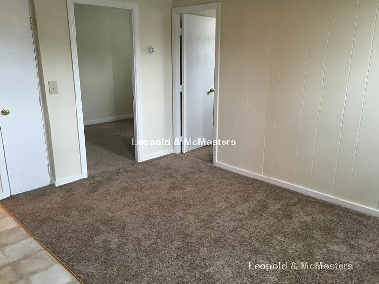 18 Hyde Park Ave — Photo 2