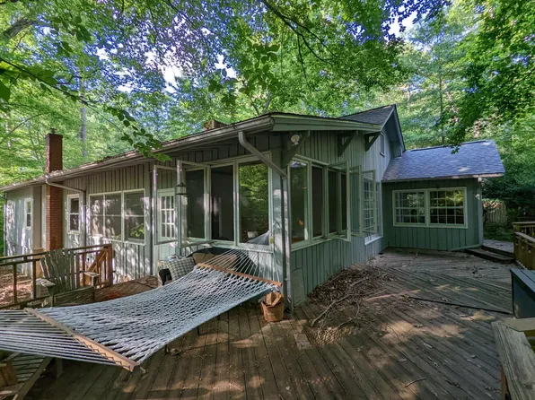 5 Penick Ln, Chapel Hill, NC 27516