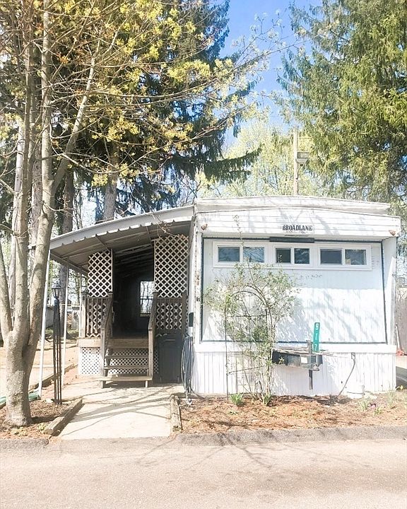 1st image of 1346 Newport Ave #B17