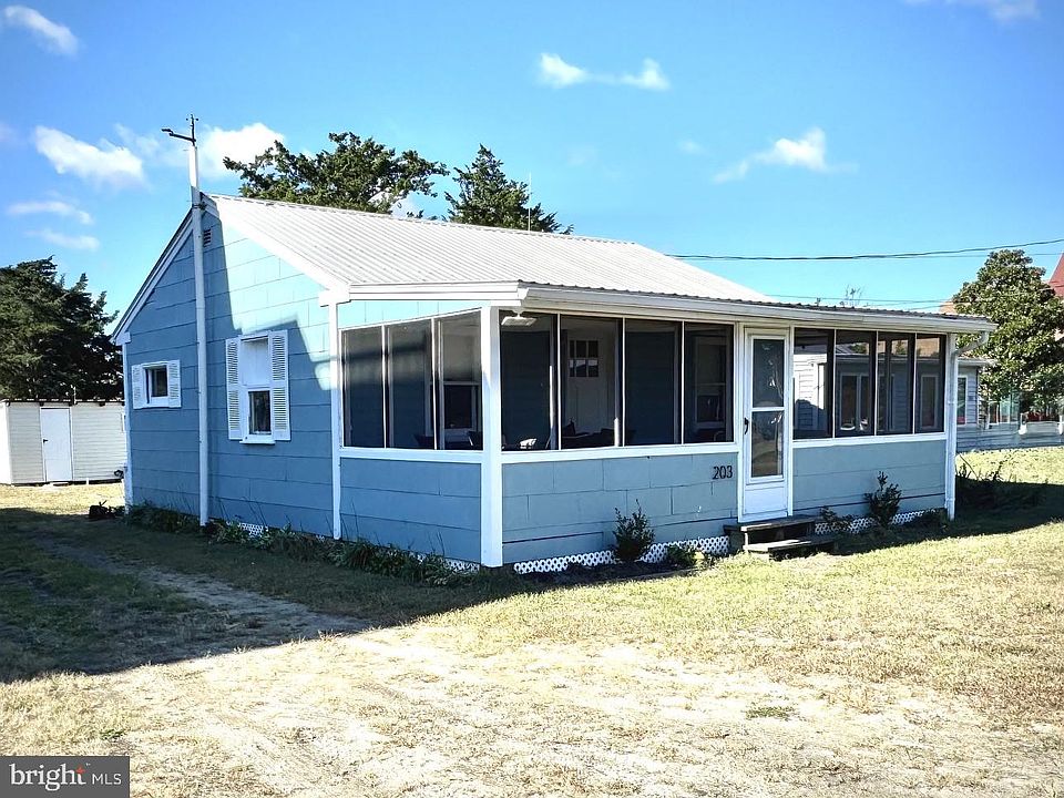 1st image of 203 S Bay Shore Dr