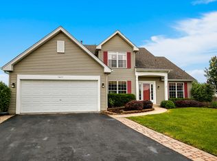 1411 Prairie Ct, North Aurora, IL 60542