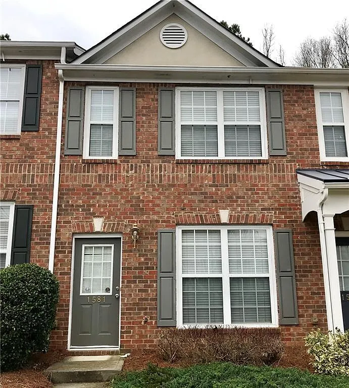 2 bed, 2.5 bath, 1200 sqft, $1,760 — Photo 1