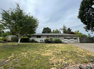 2080 Nirvana St, Eugene, OR 97401