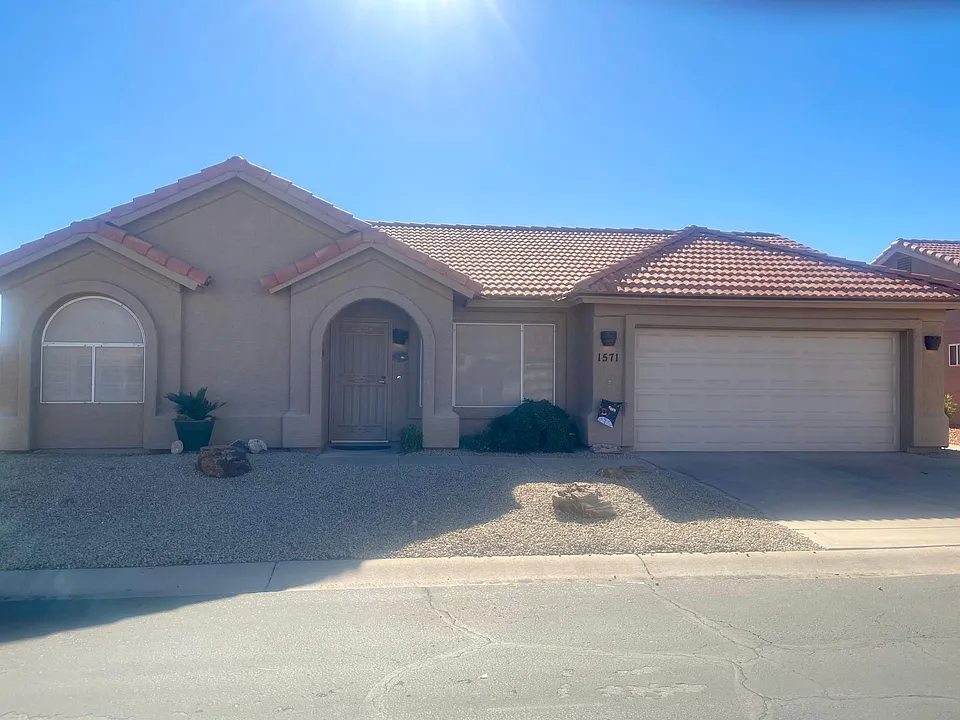1571 E Buena Vista Dr