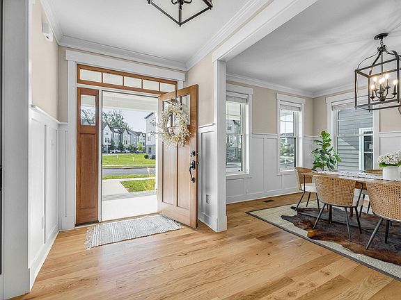 4th image of 2206 Fowler Cir