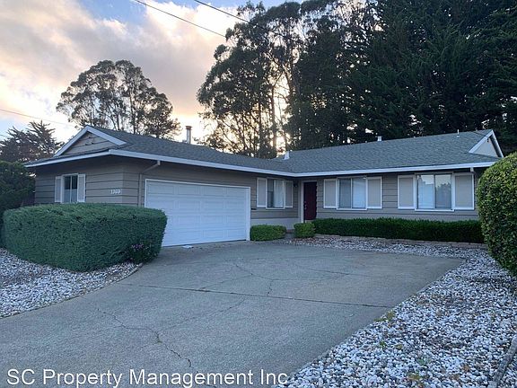 2nd image of 1360 Terrace Dr