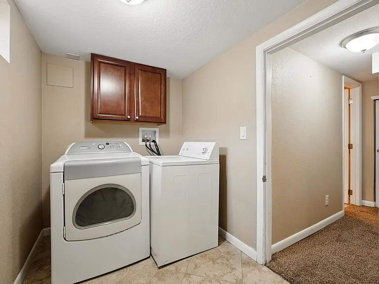 Laundry (Basement)
