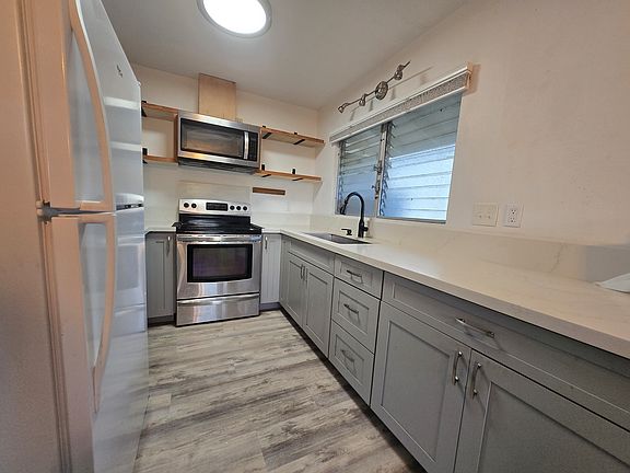 3rd image of 3248 Pawaina St APT A