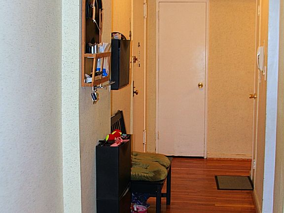 4th image of 30 Bay 29 St