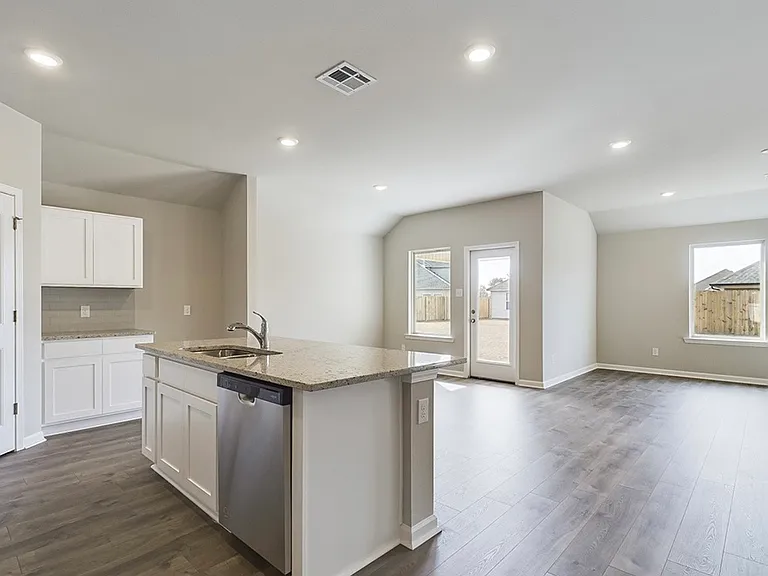 3403 Magnolia Lakes Blvd — Photo 5