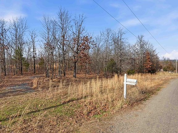 3rd image of 7 Logan Way