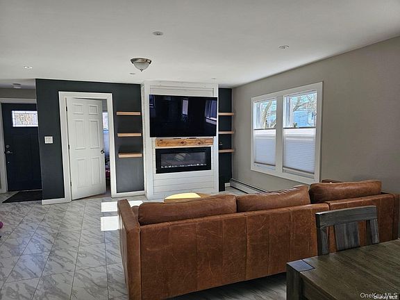 4th image of 146 Kingston Blvd