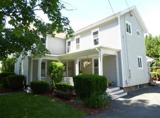 15 Center St, Easthampton, MA 01027