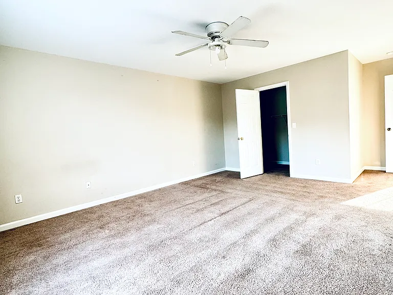 586 Hampton Way #1 — Photo 19